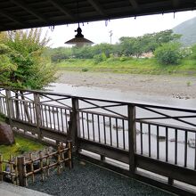 赤福から見える五十鈴川