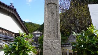 青海島鯨墓