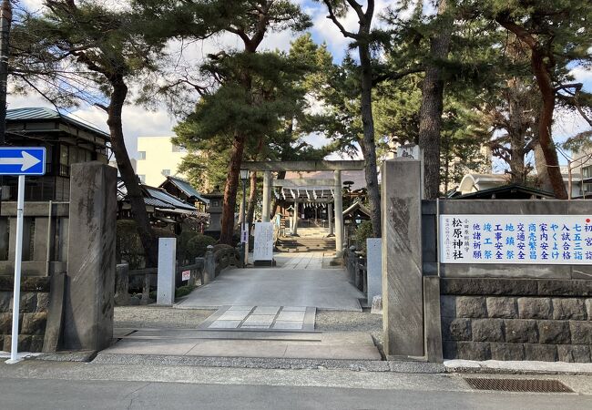 小田原城の近くにある神社