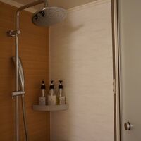 客室内はシャワーのみ