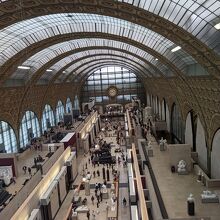 駅舎の面影を残す建物内部