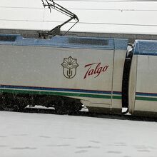 ロシアやカザフスタンからの国際列車がある