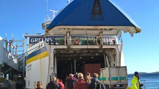 予約不要の大型船で快適