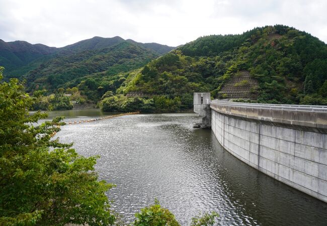 湯免ダム