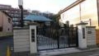 歴史的な風格は感じられません