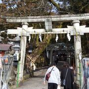 歴史あり、由緒あり、厳かな神社