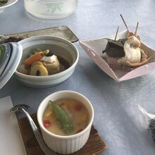 野菜の煮物と茶碗蒸しそしてバイガイの煮物