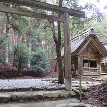 伊勢神宮の遷宮時に外宮の鳥居を譲与されました。