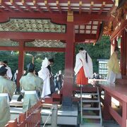 建国記念日鶴岡八幡宮で結婚式も