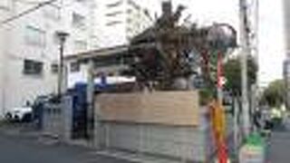 住宅街の小さな神社