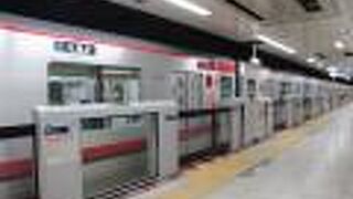 様々な路線と交差