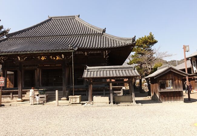 関宿の真ん中にある存在感ある寺院