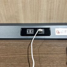 充電がなくなったので利用　とてもキレイなラウンジです