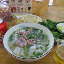 自家製麺の牛肉フォー!