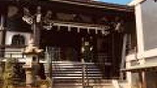 階段を上がり本堂