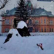 シートに描かれた赤レンガ道庁