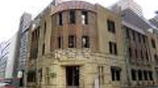 この時代のアールを活かしたデザインが魅力的