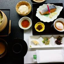 朝ご飯、デザートの黒豆も美味しかった