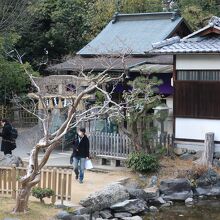 神社前の橋から