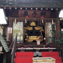 厄除天井大獅子です