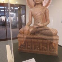 仏のヘアスタイルの展示でした