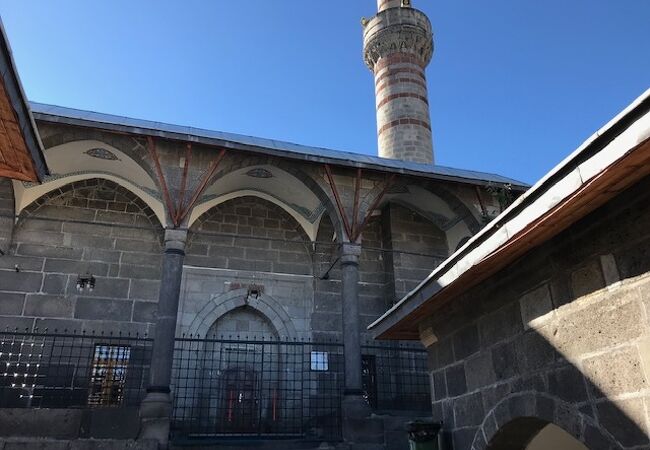 エルズルム城の北側にあるモスク
