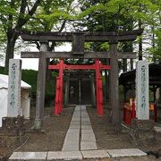 城がつくられた当初から守護神として祀られていた：鶴ヶ城 稲荷神社