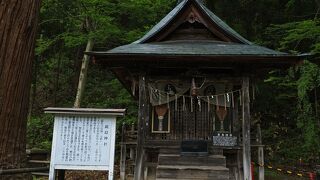 小さいながらも凛とした雰囲気：厳島神社 (会津若松)