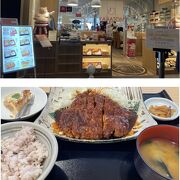 大人気の行列店