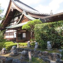 可愛いお地蔵様がいます