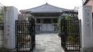 一般的な都市部のお寺