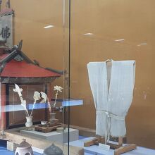 葬式のときに棺を載せる輿　ガンダラゴー