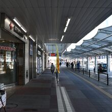 駅前の風景