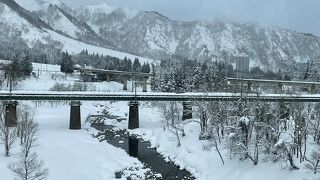 国境のトンネル