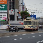 高知市内を走る路面電車