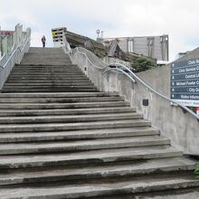 これもワイレポ・ラグーン側の上り口