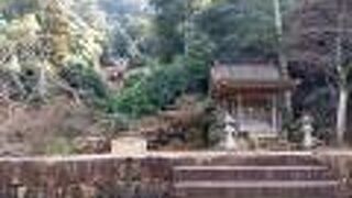 石段の道が整備され、主要登山3コースの中では最も歩きやすい。