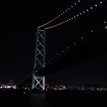 瀬戸内名物「明石海峡大橋」のライトアップ