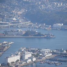 海上自衛隊の倉島岸壁に停泊中のFFM-1もがみ