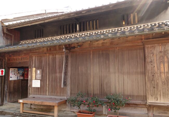 関宿の昔の街並みの写真展示