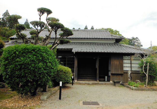 贔屓目に見ても普通の住宅