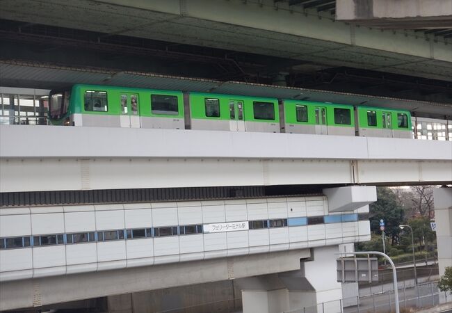 大阪南フェリーターミナルと直結した大変ありがたい新交通システム