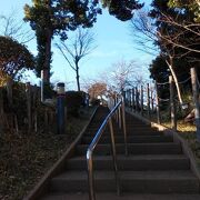 江ノ島を望む高台にある公園