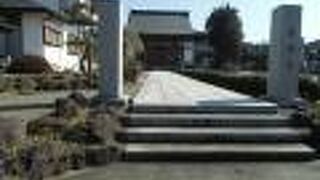 明治時代の私設学校のあった場所だが、観光的なものは無い