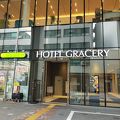 日系ホテルなのでフロントスタッフは日本語が通じて接客も日本的。