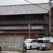 住宅街の中にある記念館