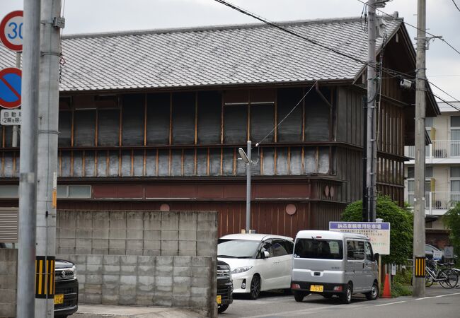 住宅街の中にある記念館