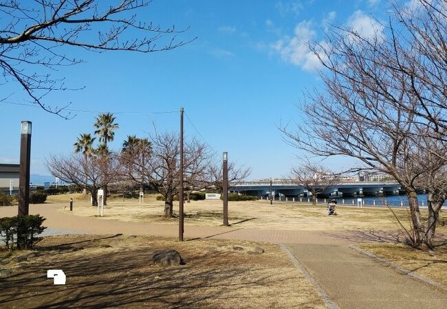 江ノ島の入り口にある公園的なスポット