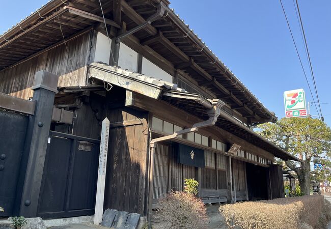 江戸時代に建てられた建物だそうです