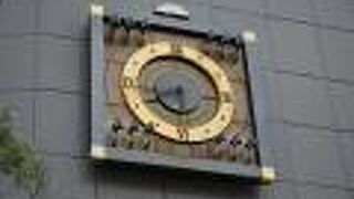 はりまや橋の隣にあるからくり時計